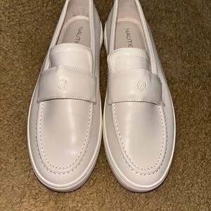 Nautica Cream/Ivory/White Loafers Slip-Ons Classic Design